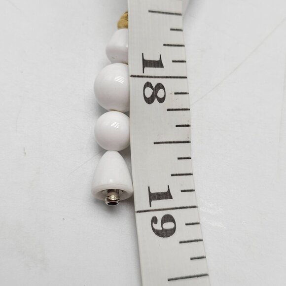 Vintage White Acrylic Gold Tone Beaded Twist Necklace With Twist Clasp 19 inch - Picture 5 of 5